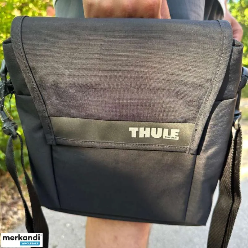 Bolso bandolera Thule Paramount. Bolso negro bandolera.