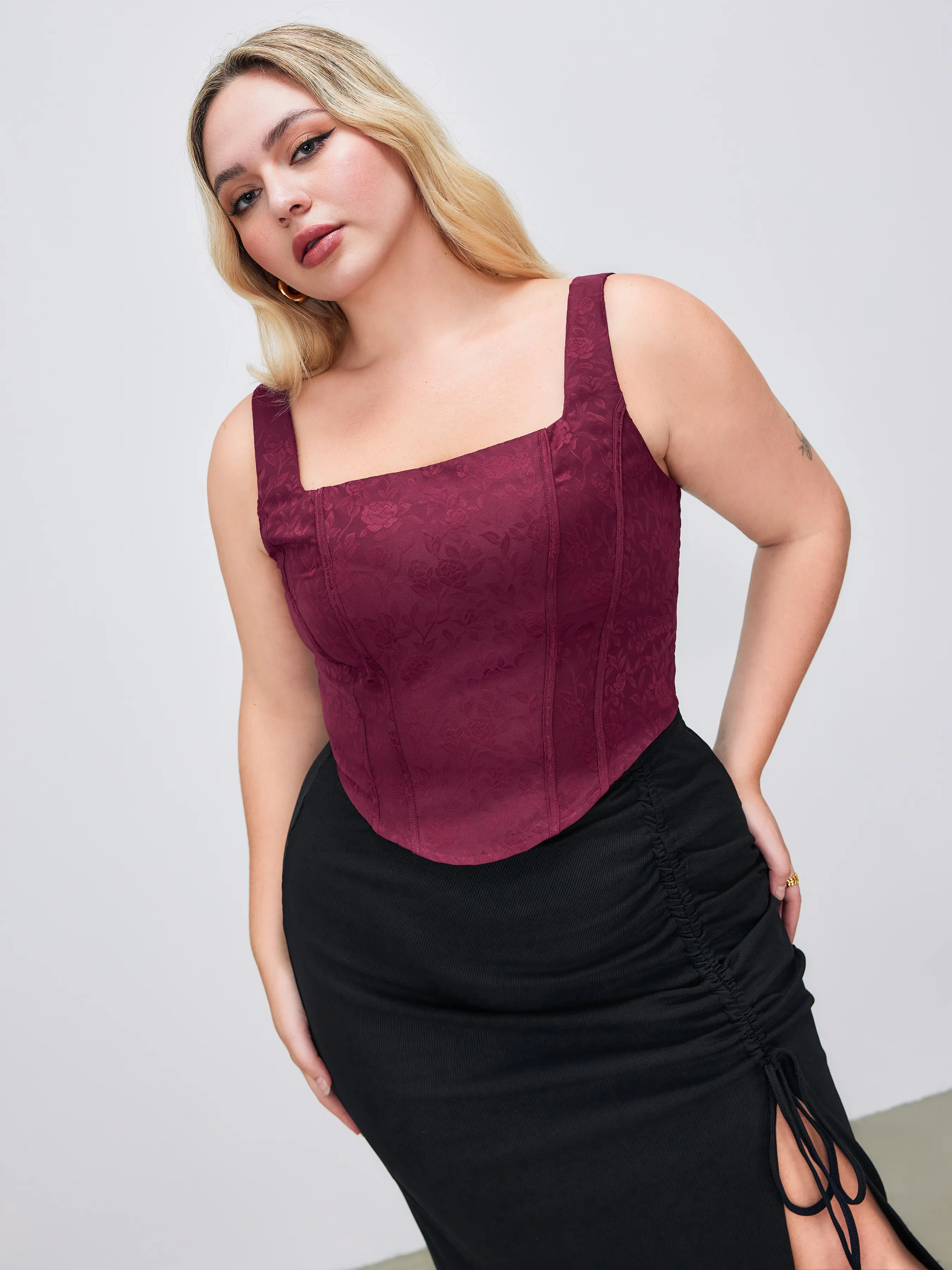 Top Crop de Tirantes Anudado con Escote Cuadrado y Corsé Floral Curvy